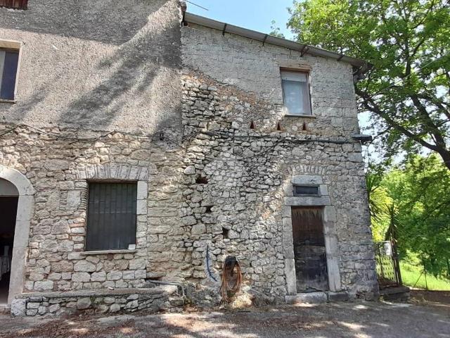 Villa Indipendente in vendita a Alatri, Frosinone