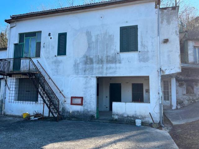 Villa Indipendente in vendita a Alatri, Lazio