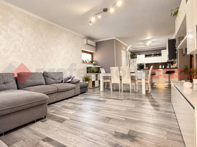 Villa Indipendente in vendita a Monte San Marino, Alatri