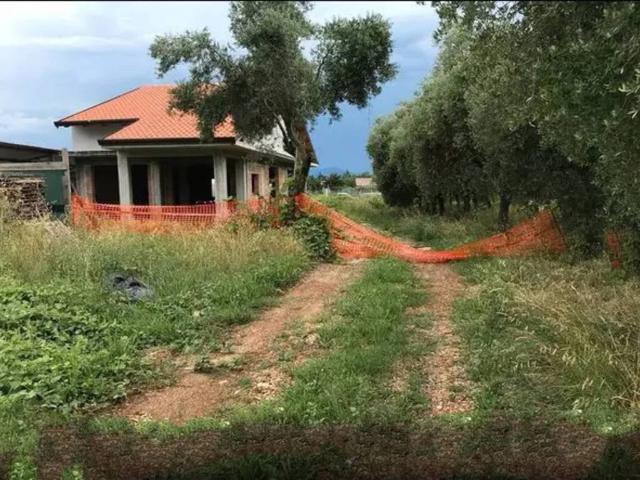 Villa Indipendente in vendita a Celano, Abruzzo