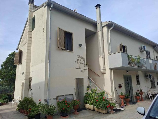 Villa Indipendente in vendita a Unione dei Comuni della Val Vibrata, Alba Adriatica