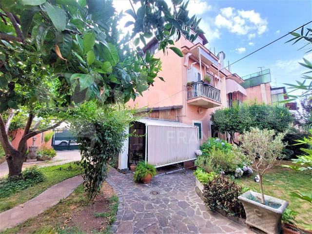 Villa Indipendente in vendita a Roma Capitale, Lazio