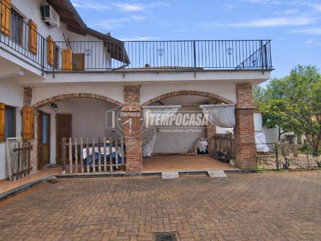 Villa Indipendente in vendita a Piemonte, Vercelli