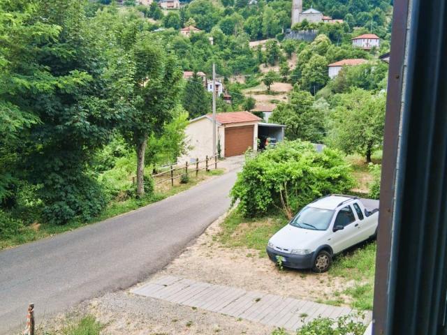 Villa Indipendente in vendita a Albareto, Reggio Emilia