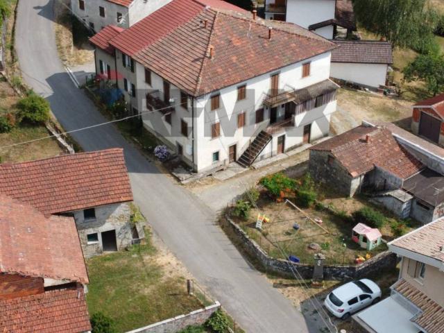 Villa Indipendente in vendita a Albareto, Reggio Emilia