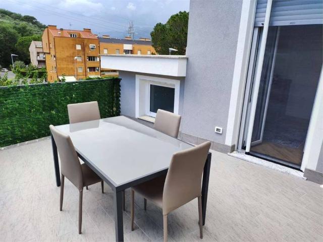 Villa Indipendente in vendita a Bastia, Albenga