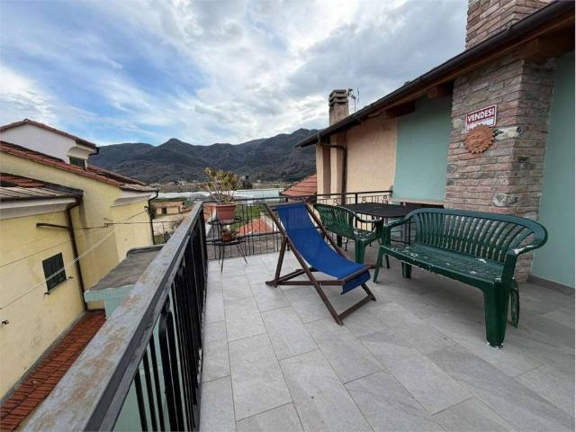 Villa Indipendente in vendita a Bastia, Albenga
