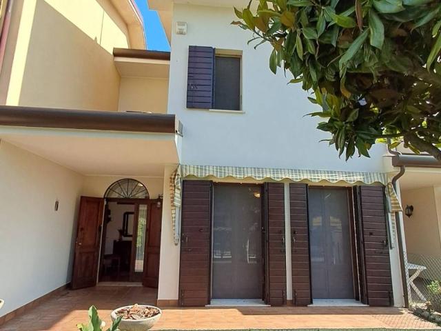 Villa Indipendente in vendita a Albignasego, Veneto