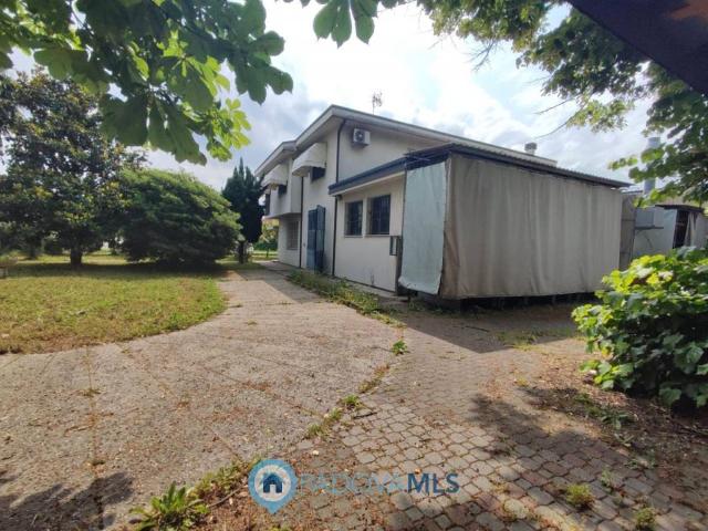 Villa Indipendente in vendita a Carpanedo, Albignasego
