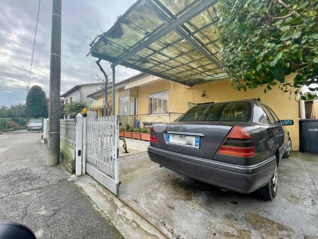 Villa Indipendente in vendita a Albignasego, Veneto