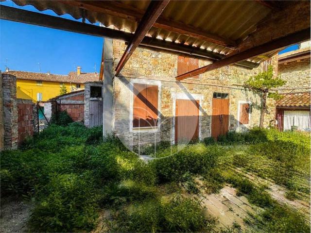 Villa Indipendente in vendita a Colline Matildiche, Re
