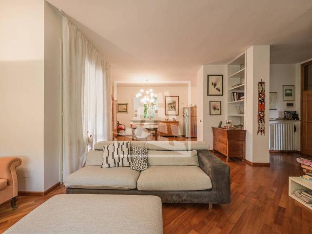 Villa Indipendente in vendita a Colline Matildiche, Re
