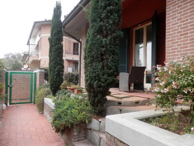 Villa Indipendente in vendita a Colline Matildiche, Re