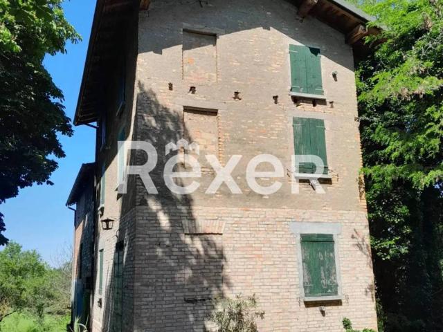 Villa Indipendente in vendita a Colline Matildiche, Re