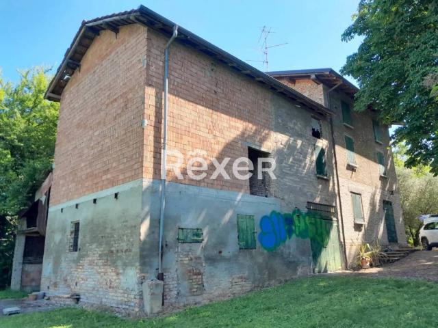 Villa Indipendente in vendita a Colline Matildiche, Re