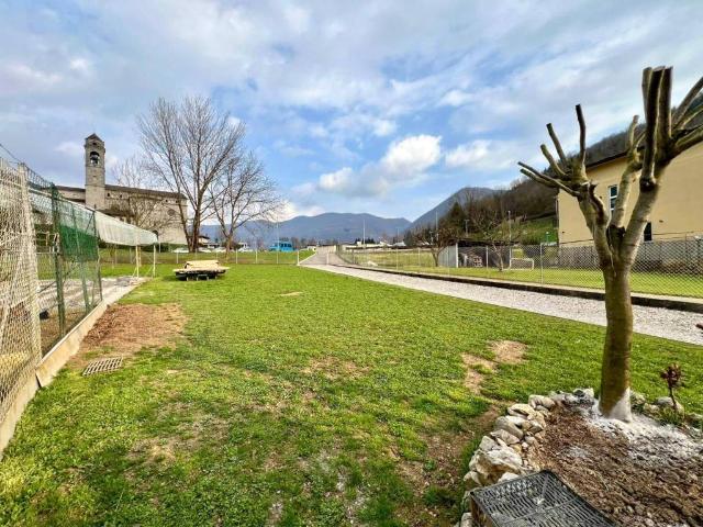 Villa Indipendente in vendita a Albino, Lombardia