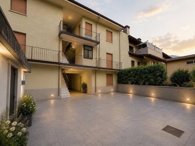 Villa Indipendente in vendita a Albino, Lombardia