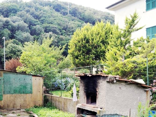 Villa Indipendente in vendita a Luceto, Albisola Superiore