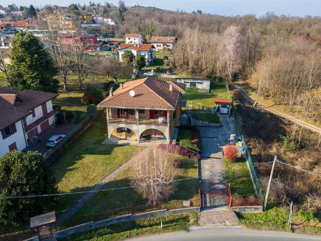 Villa Indipendente in vendita a Valdarno, Albizzate