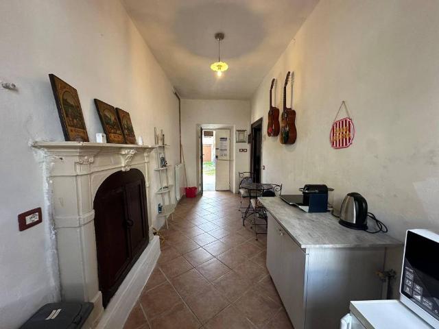 Villa Indipendente in vendita a Valdarno, Albizzate