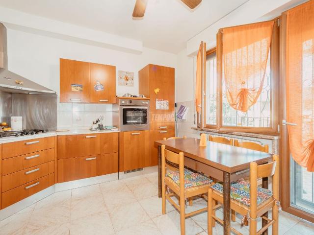 Villa Indipendente in vendita a Albonese, Lombardia