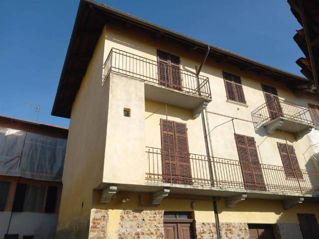 Villa Indipendente in vendita a Piemonte, Asti