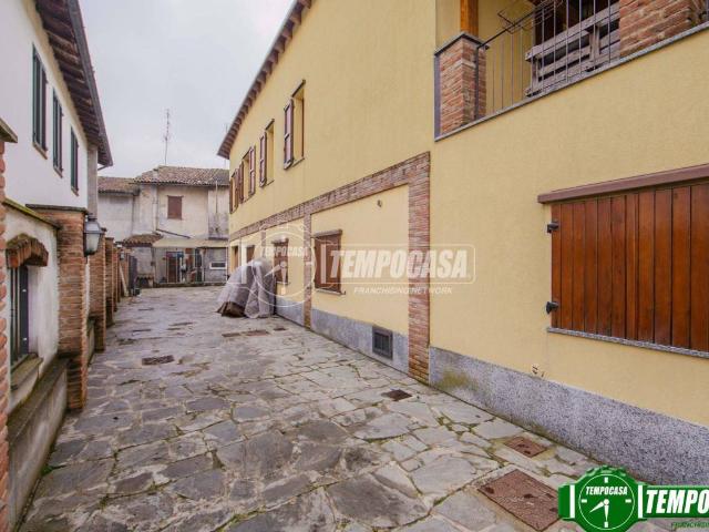 Villa Indipendente in vendita a Barona, Albuzzano