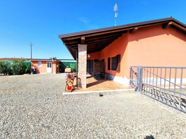 Villa Indipendente in vendita a Piemonte, Alessandria