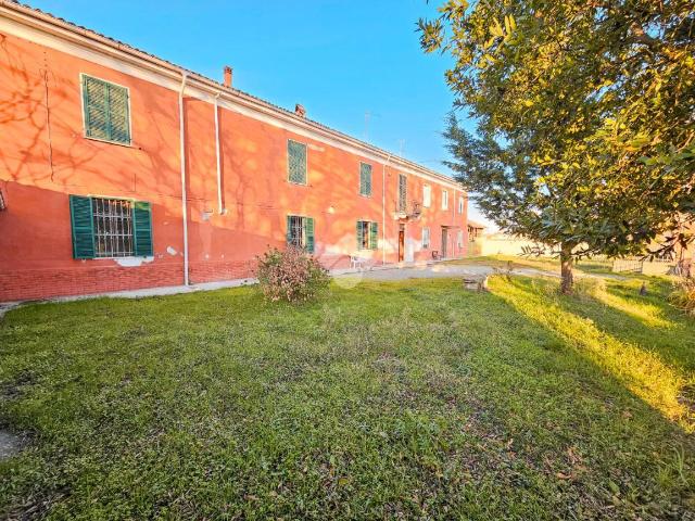 Villa Indipendente in vendita a Piemonte, Alessandria