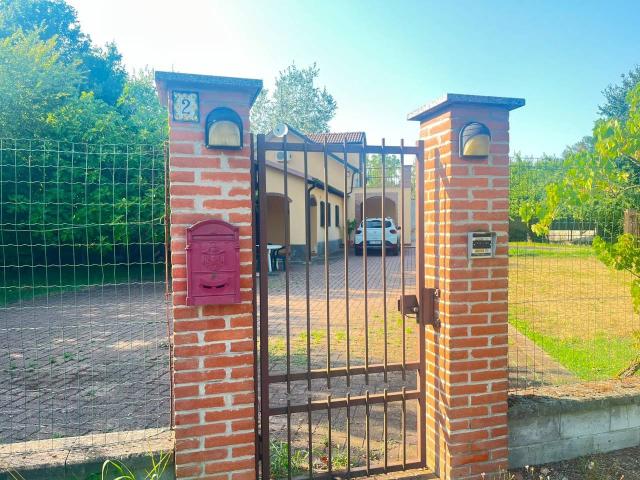 Villa Indipendente in vendita a Piemonte, Alessandria