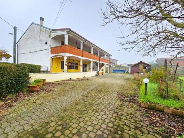 Villa Indipendente in vendita a Piemonte, Alessandria