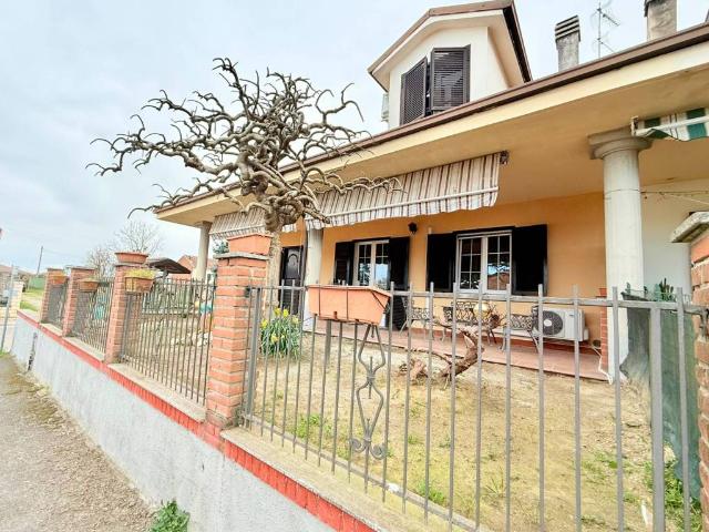 Villa Indipendente in vendita a Piemonte, Alessandria