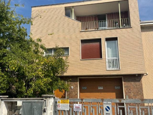 Villa Indipendente in vendita a Spinetta Marengo, Alessandria