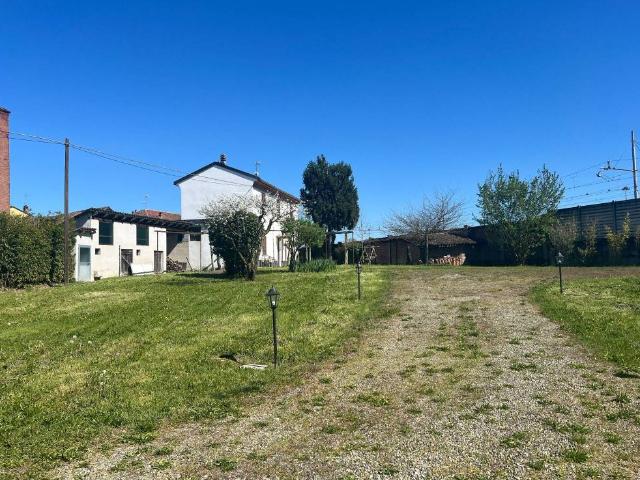 Villa Indipendente in vendita a Piemonte, Alessandria