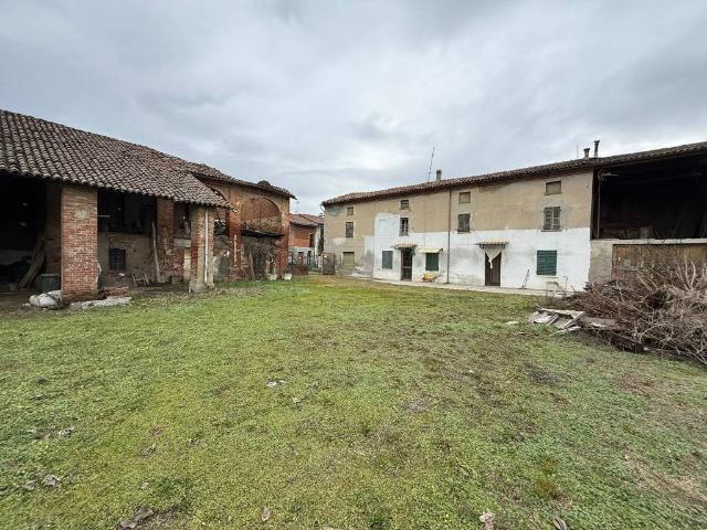 Villa Indipendente in vendita a Piemonte, Alessandria