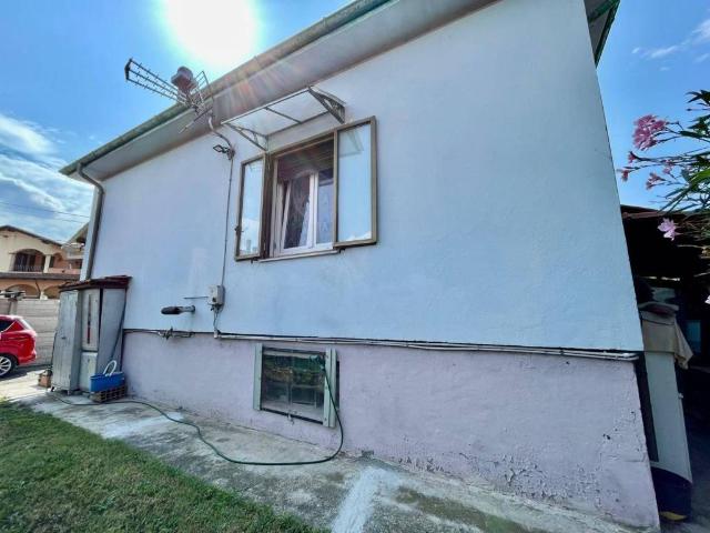 Villa Indipendente in vendita a Cabanette, Piemonte