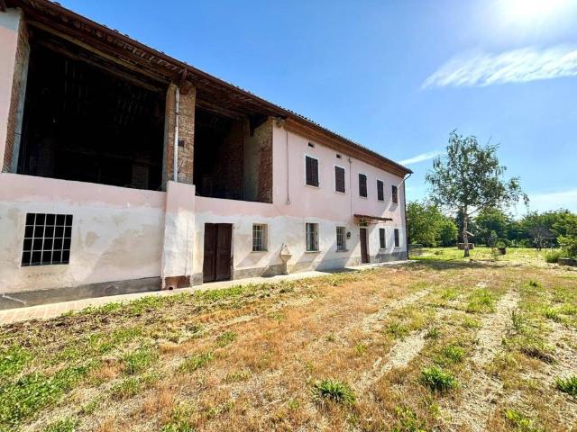 Villa Indipendente in vendita a Piemonte, Alessandria