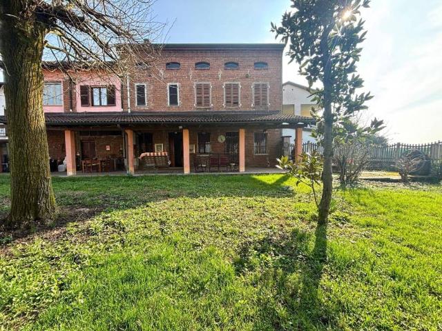 Villa Indipendente in vendita a Piemonte, Alessandria