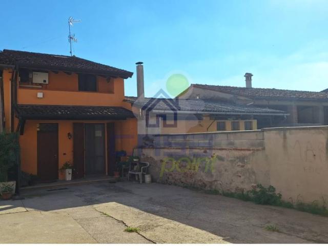 Villa Indipendente in vendita a Alfianello, Lombardia