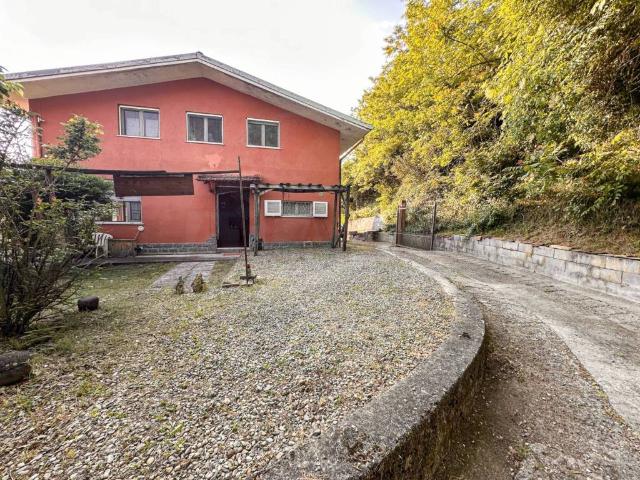 Villa Indipendente in vendita a Piemonte, Alessandria