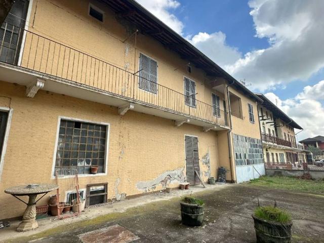 Villa Indipendente in vendita a Piemonte, Vercelli