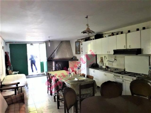 Villa Indipendente in vendita a San Potito Sannitico, Campania