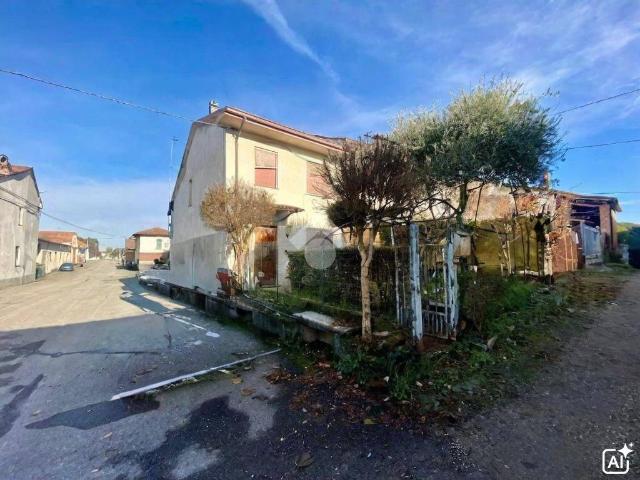 Villa Indipendente in vendita a Alluvioni Piovera, Piemonte