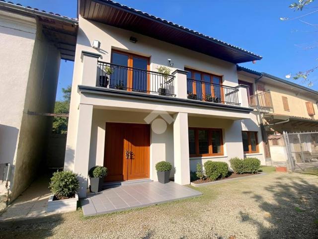 Villa Indipendente in vendita a Alluvioni Piovera, Piemonte
