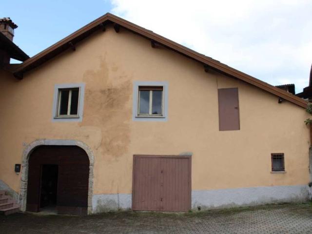 Villa Indipendente in vendita a Casucco, Almenno San Bartolomeo
