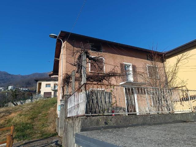 Villa Indipendente in vendita a Casucco, Almenno San Bartolomeo