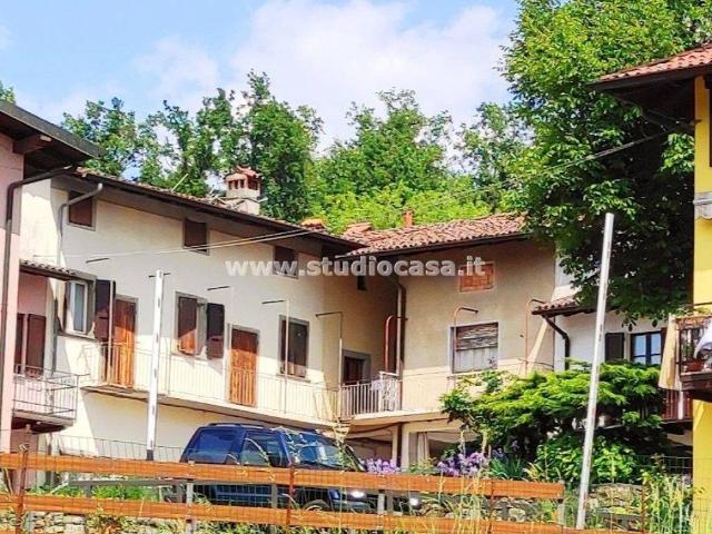Villa Indipendente in vendita a Almenno San Bartolomeo, Lombardia