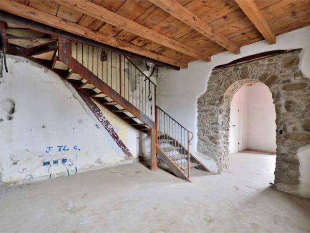 Villa Indipendente in vendita a Almenno San Salvatore, Lombardia