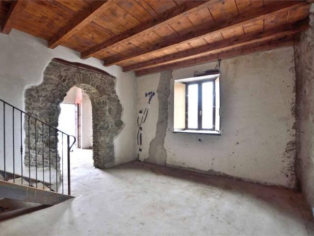 Villa Indipendente in vendita a Almenno San Salvatore, Lombardia