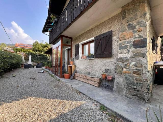 Villa Indipendente in vendita a Bertolo, Almese